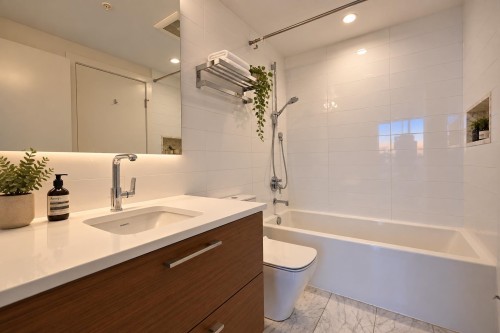 1702-4360 Beresford Street, Burnaby, BC 