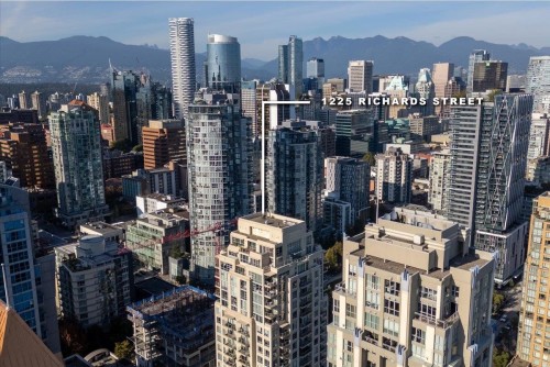 2303-1225 Richards Street, Vancouver, BC 