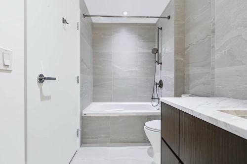 704-777 Harbour Way, Vancouver, BC 