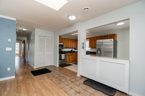 6094 Walker Avenue, Burnaby, BC 