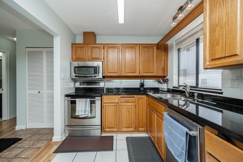 6094 Walker Avenue, Burnaby, BC 