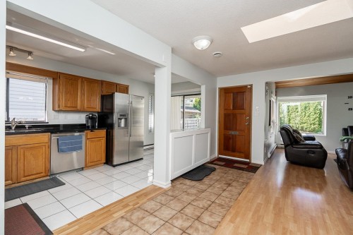 6094 Walker Avenue, Burnaby, BC 
