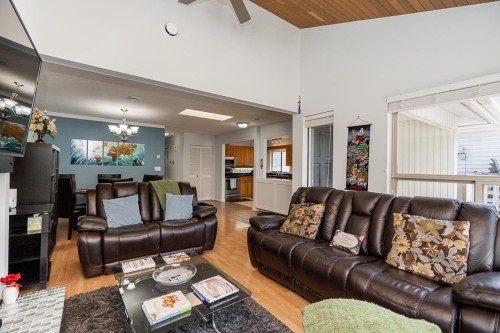 6094 Walker Avenue, Burnaby, BC 
