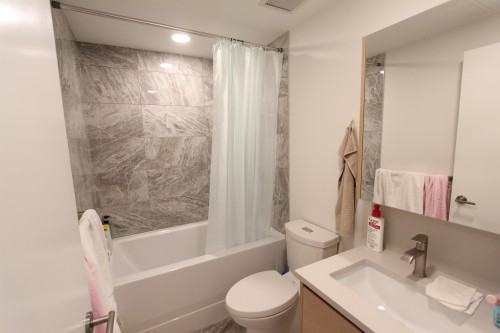 803-4433 Alaska Street, Burnaby, BC 