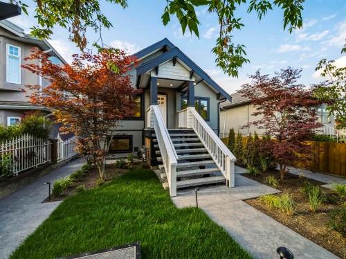 1-2339 Parker Street, Vancouver, BC 
