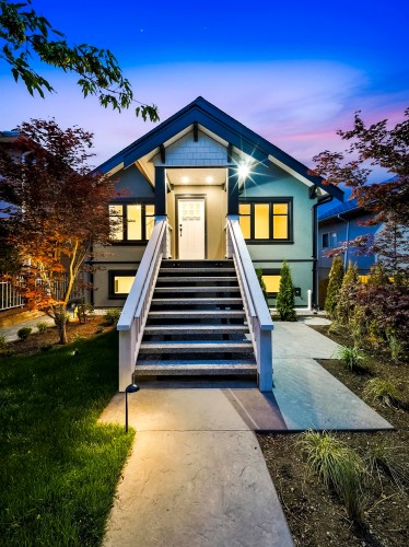 1-2339 Parker Street, Vancouver, BC 