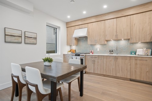 2-2339 Parker Street, Vancouver, BC 