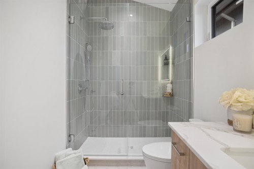 2-2339 Parker Street, Vancouver, BC 
