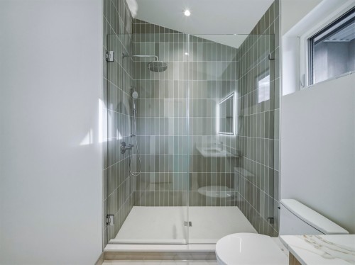 2-2339 Parker Street, Vancouver, BC 