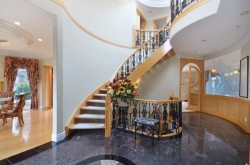 2208 34th Avenue WVancouver, BC V6M 1G6