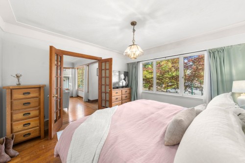2554 Adanac Street, Vancouver, BC 