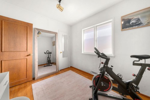 2554 Adanac Street, Vancouver, BC 