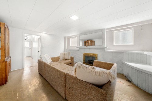 2554 Adanac Street, Vancouver, BC 