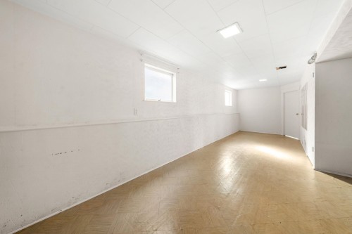 2554 Adanac Street, Vancouver, BC 