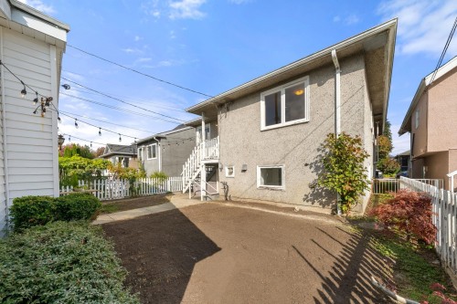 2554 Adanac Street, Vancouver, BC 