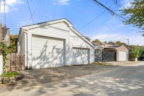 2554 Adanac Street, Vancouver, BC 