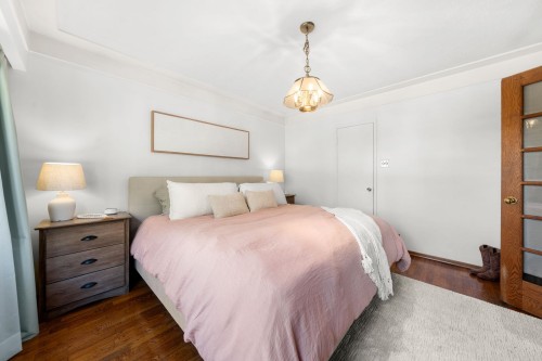 2554 Adanac Street, Vancouver, BC 