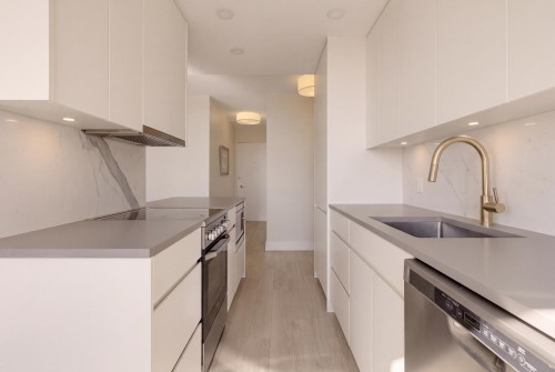 902-2370 2Nd Avenue W, Vancouver, BC 