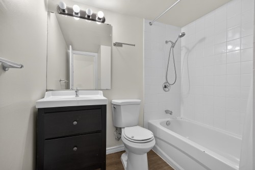 203-7220 Lindsay Road, Richmond, BC 