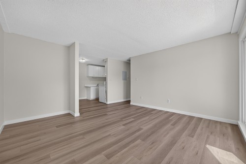 203-7220 Lindsay Road, Richmond, BC 