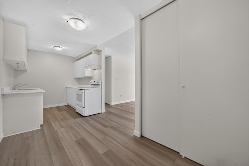 203-7220 Lindsay Road, Richmond, BC 