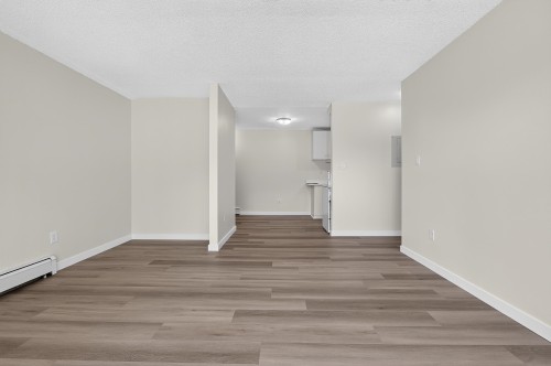 203-7220 Lindsay Road, Richmond, BC 