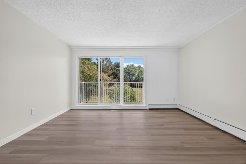 203-7220 Lindsay Road, Richmond, BC 