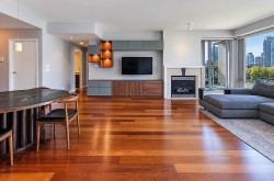 702-1383 Marinaside Crescent Vancouver, BC V6Z 2W9