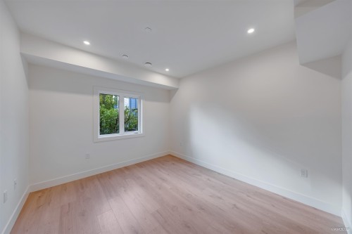 2-6136 Irmin Street, Burnaby, BC 