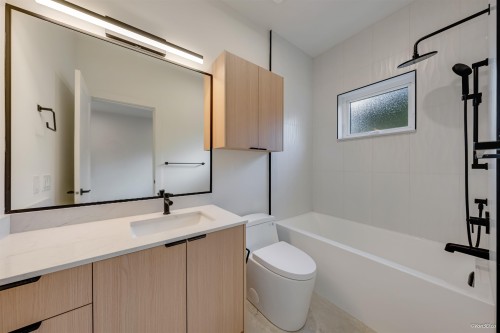 2-6136 Irmin Street, Burnaby, BC 