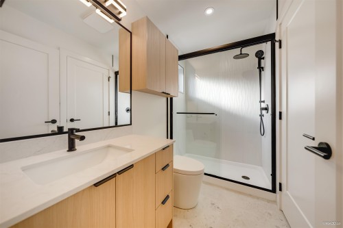 2-6136 Irmin Street, Burnaby, BC 