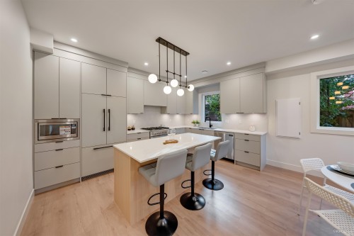 2-6136 Irmin Street, Burnaby, BC 
