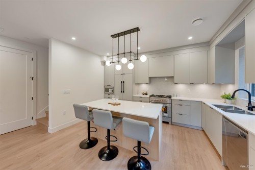 2-6136 Irmin Street, Burnaby, BC 