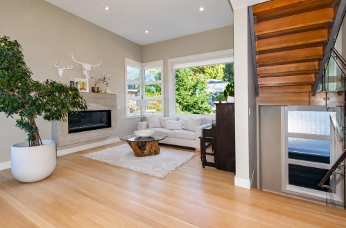 649 Sylvan Avenue , Vancouver, BC V7R 2E8 5
