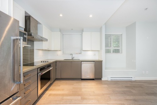 5-3221 Noel Drive, Burnaby, BC 