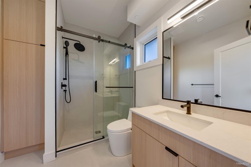 6-6136 Irmin Street, Burnaby, BC 