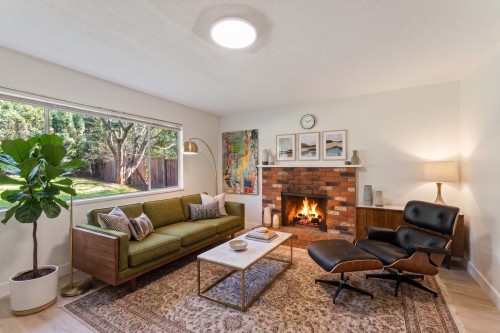 1949 Mahon Avenue, North Vancouver, BC 