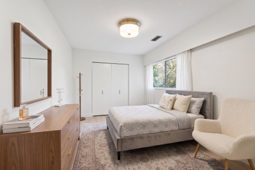 1949 Mahon Avenue, North Vancouver, BC 