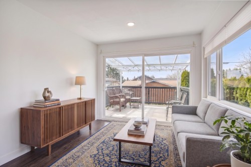 1949 Mahon Avenue, North Vancouver, BC 