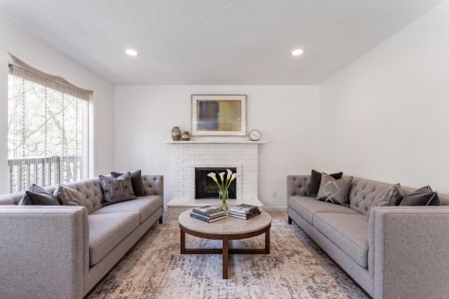 1949 Mahon Avenue, North Vancouver, BC 