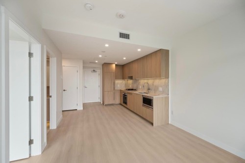 2XXX-626 Claremont Street , Coquitlam, BC V3J 0T1 5