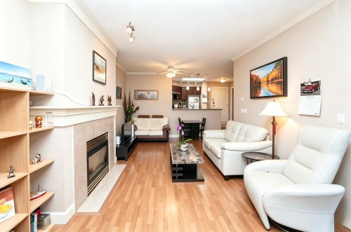 305-3615 17Th Avenue W, Vancouver, BC 