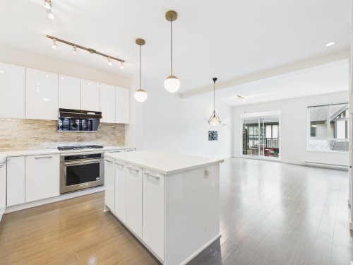131-3500 Burke Village Promenade, Coquitlam, BC 