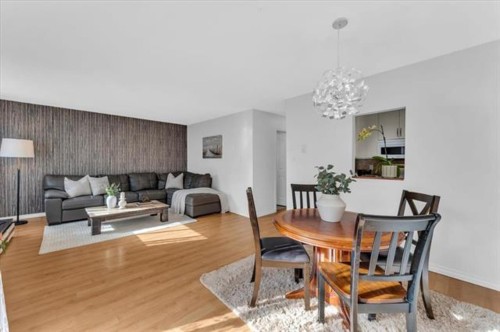 3295 Mountain Highway , North Vancouver, BC V7K 2H4 2