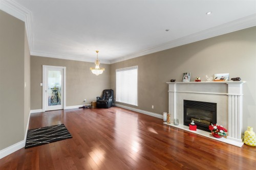 328 26Th Avenue W, Vancouver, BC 