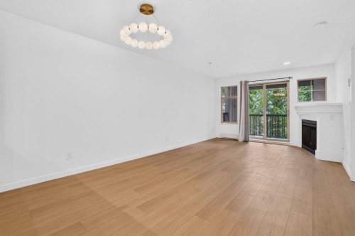 303-2998 Silver Springs Boulevard, Coquitlam, BC 