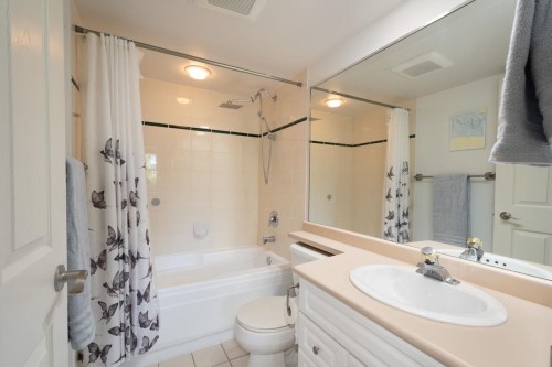 104-3625 Windcrest Drive, North Vancouver, BC 