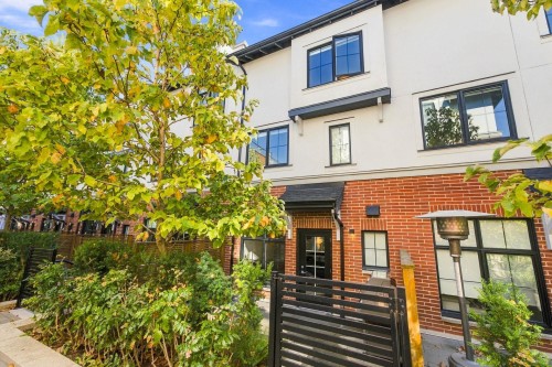135-2070 Curling Road, North Vancouver, BC 