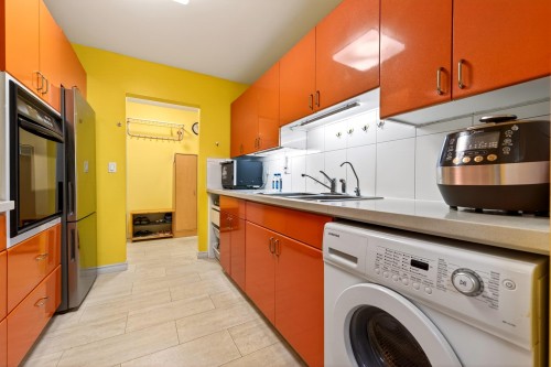 214-7631 Steveston Highway, Richmond, BC 
