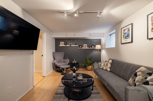 4343 11Th Avenue, Vancouver, BC 